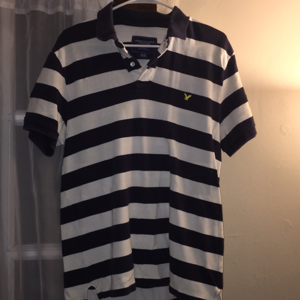 Size L American Eagle Polo